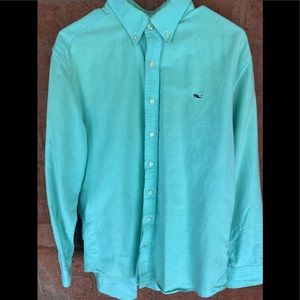 Vineyard Vines button down (green)